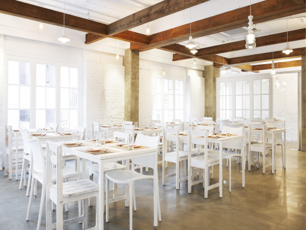 Salmone Kitchen 001.jpg